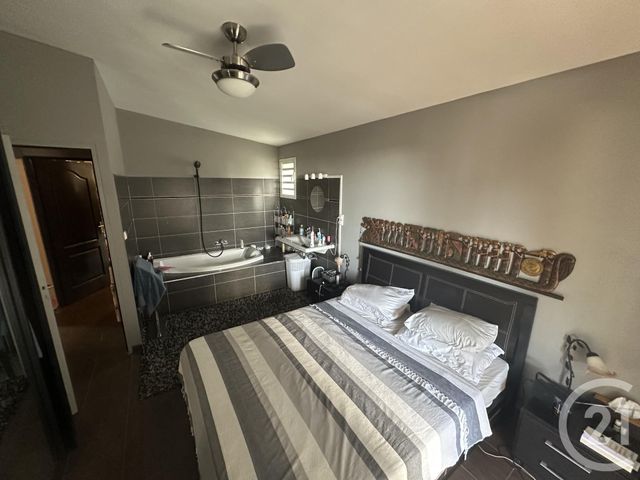 Maison à vendre - 4 pièces - 145 m2 - St Denis - 974 - REUNION