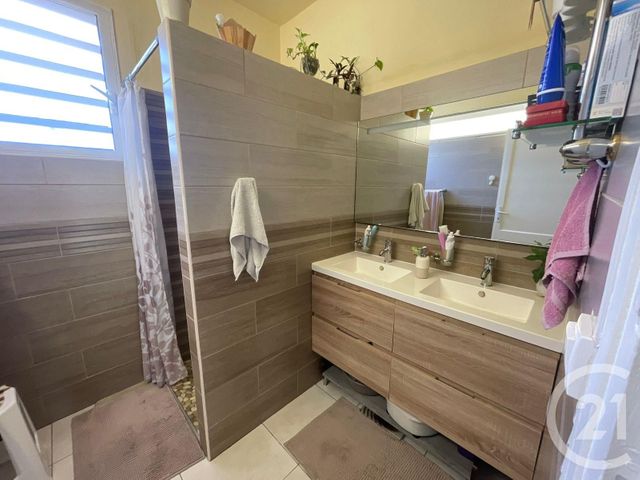 Maison à vendre - 4 pièces - 117 m2 - Ste Marie - 974 - REUNION