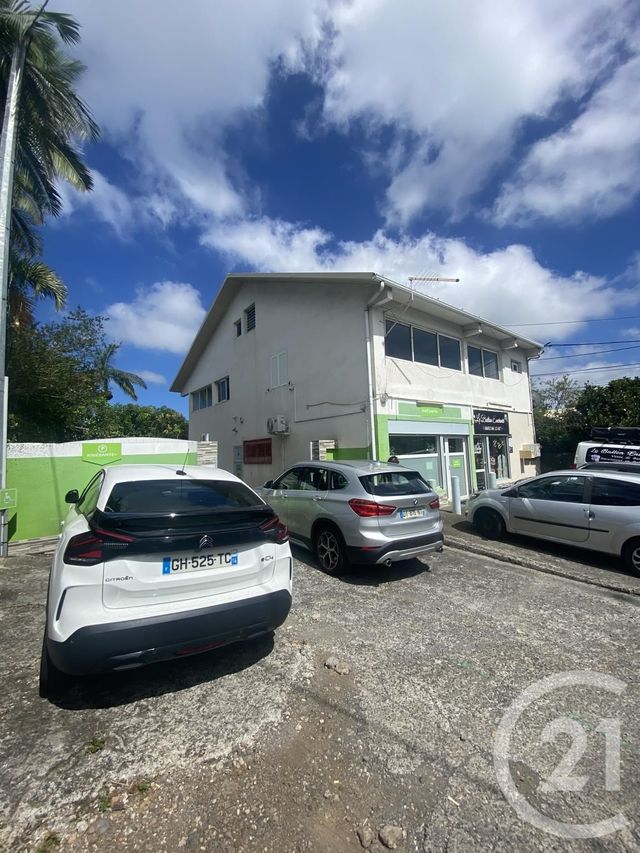 Maison à vendre - 12 pièces - 379 m2 - St Pierre - 974 - REUNION