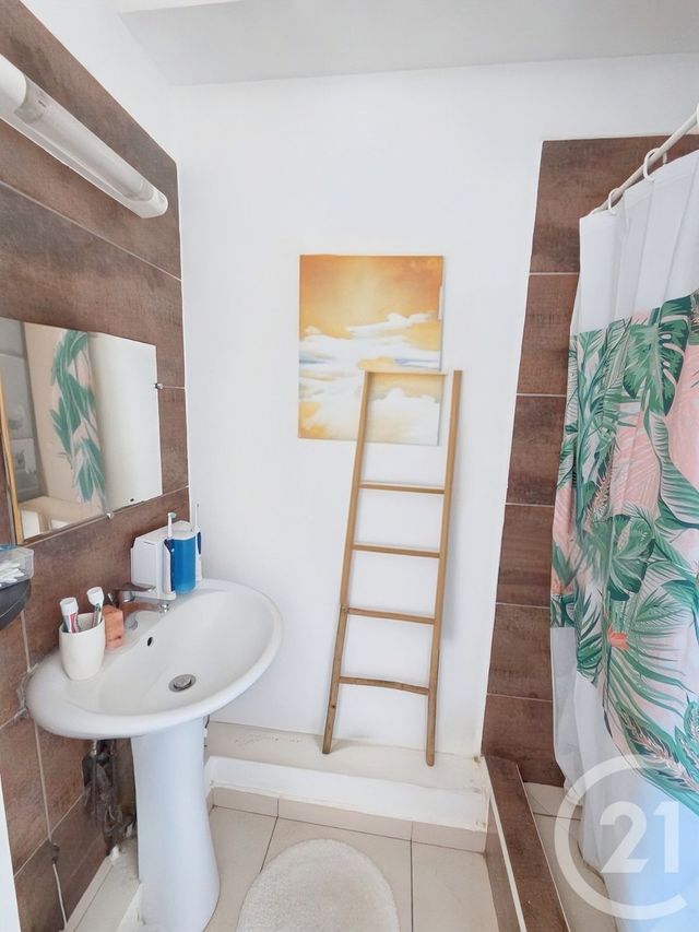 Appartement F2 &agrave; vendre - 2 pi&egrave;ces - 40 m2 - St Denis - 974 - REUNION