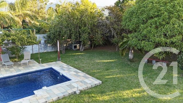 Maison à vendre - 5 pièces - 97 m2 - Ste Suzanne - 974 - REUNION