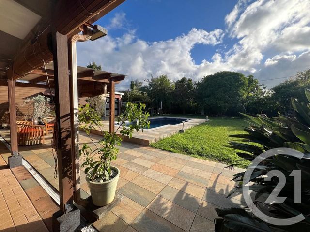 Maison à vendre - 5 pièces - 97 m2 - Ste Suzanne - 974 - REUNION