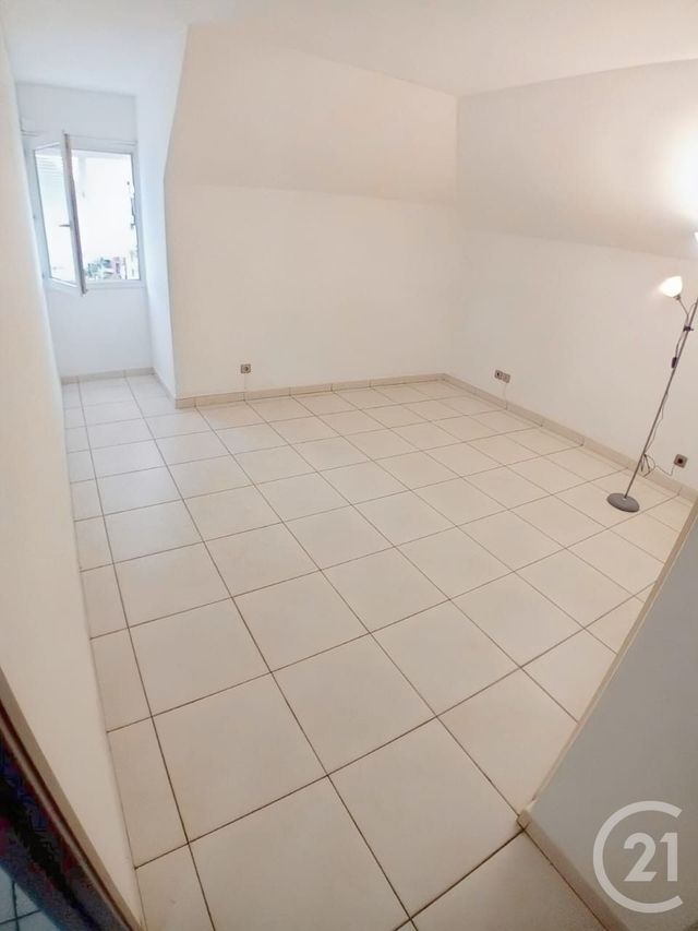 Appartement F3 bis à vendre - 4 pièces - 89,11 m2 - St Denis - 974 - REUNION