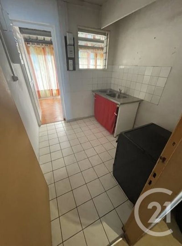 Maison &agrave; vendre - 4 pi&egrave;ces - 60,35 m2 - St Denis - 974 - REUNION