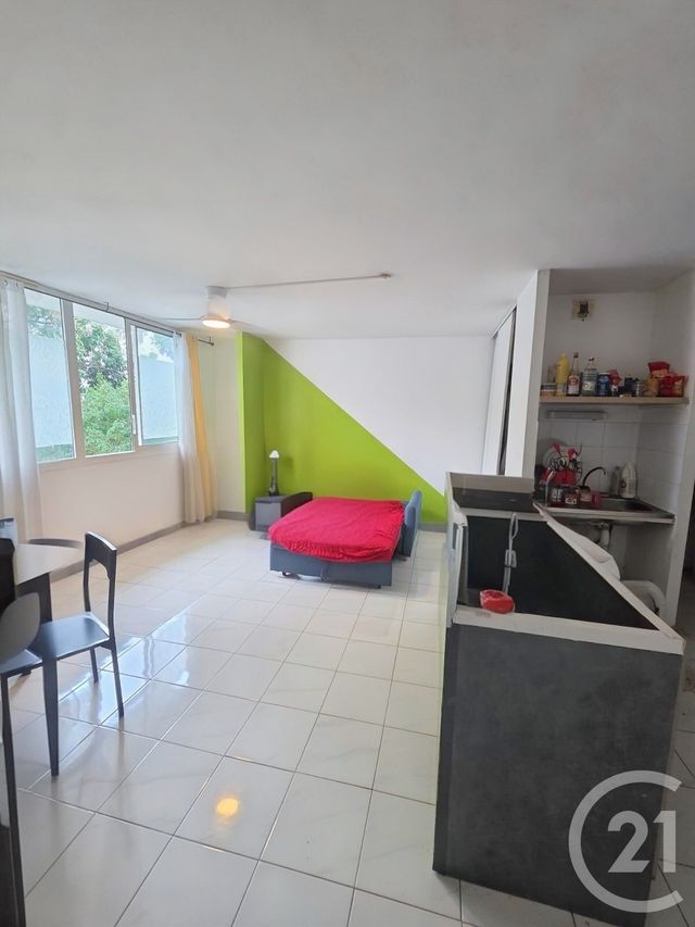 Appartement F1 à vendre ST DENIS