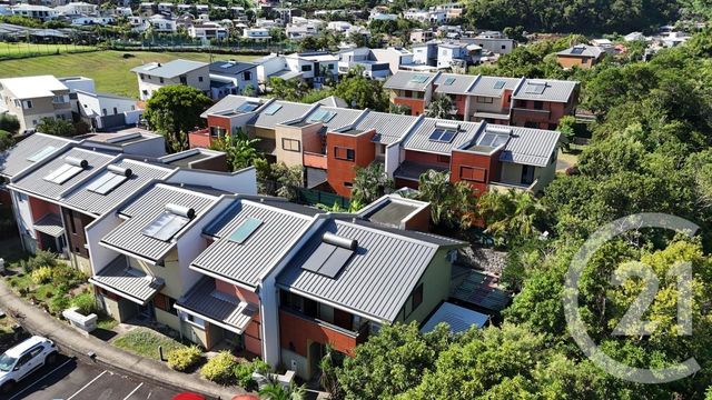 Maison &agrave; vendre - 4 pi&egrave;ces - 68,37 m2 - Ste Marie - 974 - REUNION