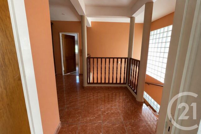 Maison &agrave; vendre - 8 pi&egrave;ces - 352,01 m2 - St Denis - 974 - REUNION