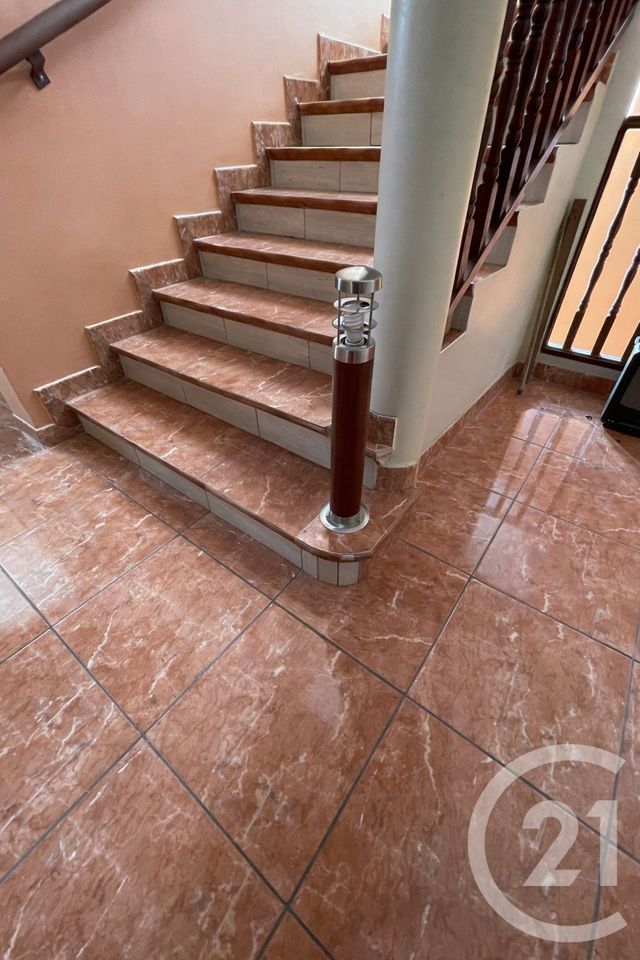 Maison &agrave; vendre - 8 pi&egrave;ces - 352,01 m2 - St Denis - 974 - REUNION