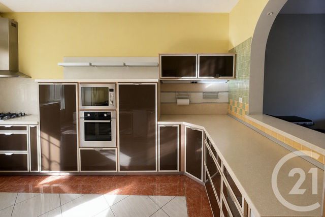 Maison &agrave; vendre - 8 pi&egrave;ces - 352,01 m2 - St Denis - 974 - REUNION