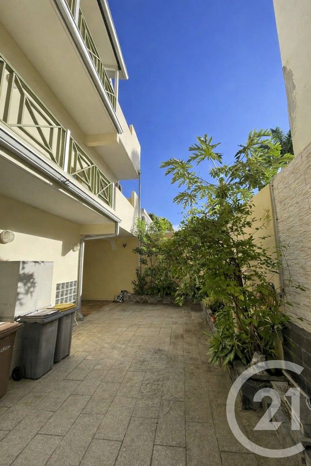 Maison &agrave; vendre - 8 pi&egrave;ces - 352,01 m2 - St Denis - 974 - REUNION