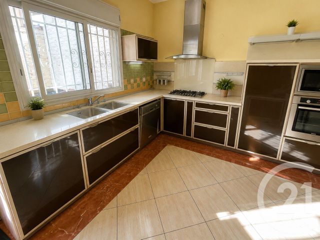 Maison &agrave; vendre - 8 pi&egrave;ces - 352,01 m2 - St Denis - 974 - REUNION