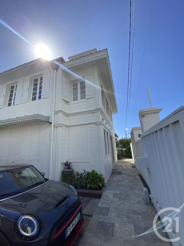 Maison &agrave; vendre - 15 pi&egrave;ces - 264 m2 - St Denis - 974 - REUNION