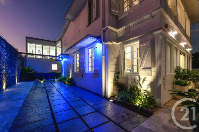 Maison &agrave; vendre - 15 pi&egrave;ces - 264 m2 - St Denis - 974 - REUNION