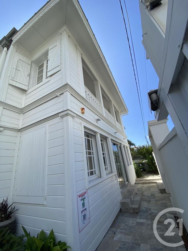 Maison &agrave; vendre - 15 pi&egrave;ces - 264 m2 - St Denis - 974 - REUNION