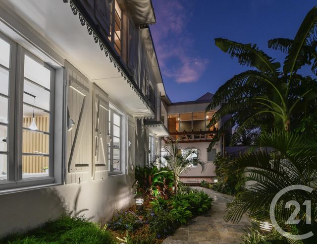 Maison &agrave; vendre - 15 pi&egrave;ces - 264 m2 - St Denis - 974 - REUNION