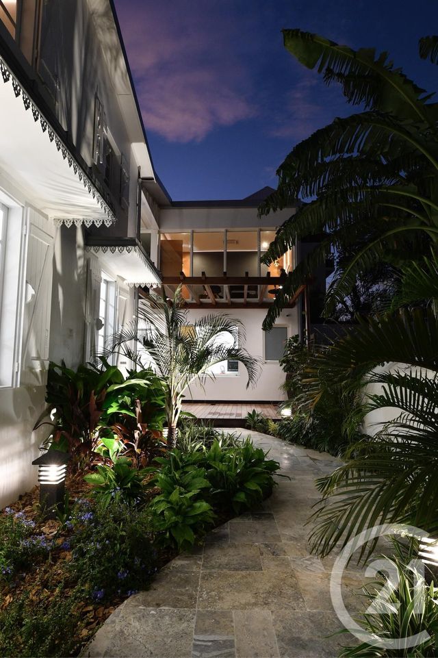 Maison &agrave; vendre - 15 pi&egrave;ces - 264 m2 - St Denis - 974 - REUNION