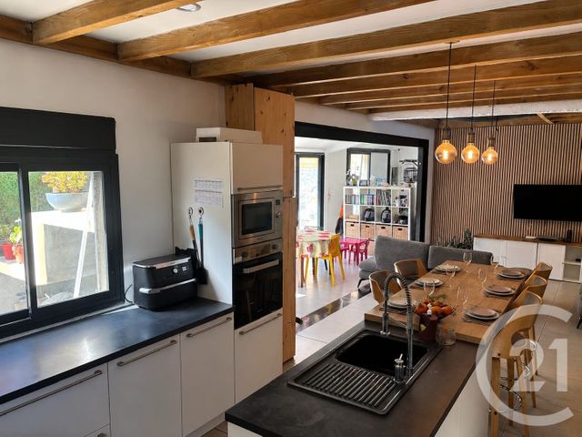 Maison &agrave; vendre - 7 pi&egrave;ces - 192 m2 - La Possession - 974 - REUNION