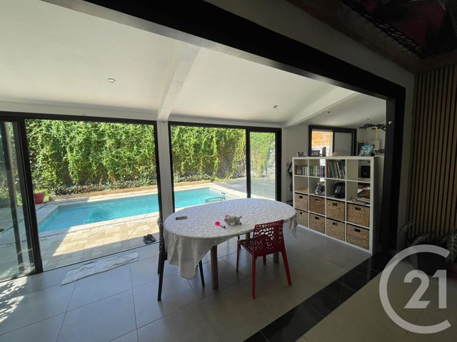Maison &agrave; vendre - 7 pi&egrave;ces - 192 m2 - La Possession - 974 - REUNION