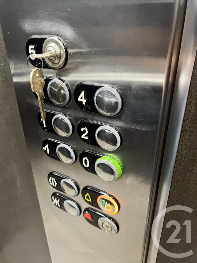 Appartement F4 &agrave; vendre - 4 pi&egrave;ces - 136,59 m2 - St Denis - 974 - REUNION