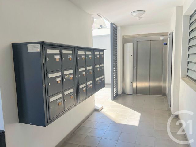 Appartement F4 &agrave; vendre - 4 pi&egrave;ces - 136,59 m2 - St Denis - 974 - REUNION