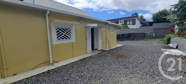 Appartement F3 bis &agrave; louer - 4 pi&egrave;ces - 117,10 m2 - Ste Suzanne - 974 - REUNION