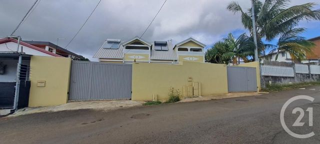 Appartement F3 bis &agrave; louer - 4 pi&egrave;ces - 117,10 m2 - Ste Suzanne - 974 - REUNION