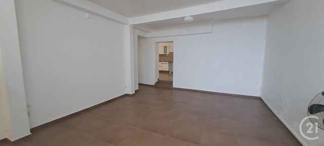 Appartement F3 bis &agrave; louer - 4 pi&egrave;ces - 117,10 m2 - Ste Suzanne - 974 - REUNION