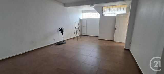 Appartement F3 bis &agrave; louer - 4 pi&egrave;ces - 117,10 m2 - Ste Suzanne - 974 - REUNION