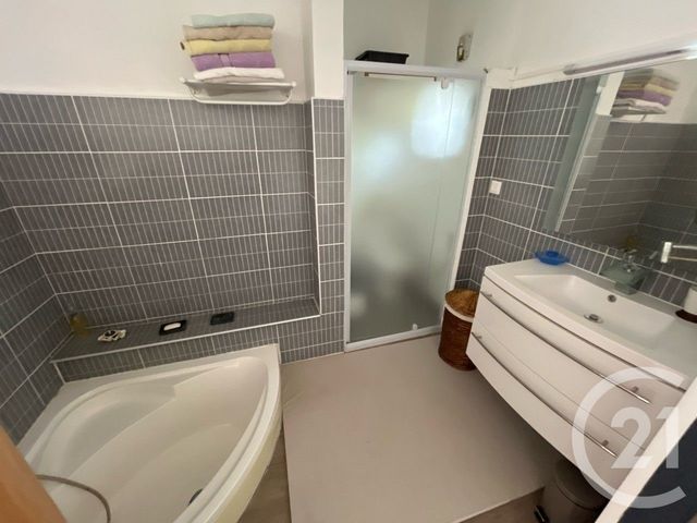 Maison à louer - 2 pièces - 60,57 m2 - St Paul - 974 - REUNION