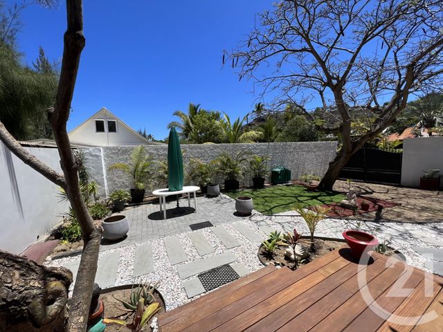 Maison à louer - 4 pièces - 96 m2 - St Paul - 974 - REUNION