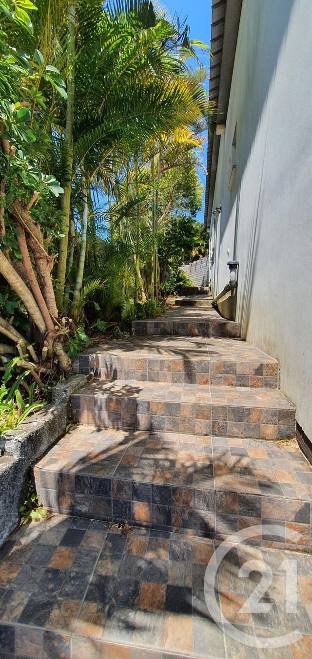 Maison à louer - 5 pièces - 135,85 m2 - Ste Suzanne - 974 - REUNION