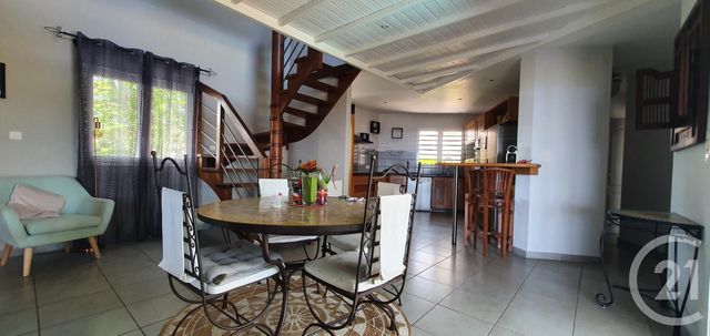 Maison à louer - 5 pièces - 135,85 m2 - Ste Suzanne - 974 - REUNION