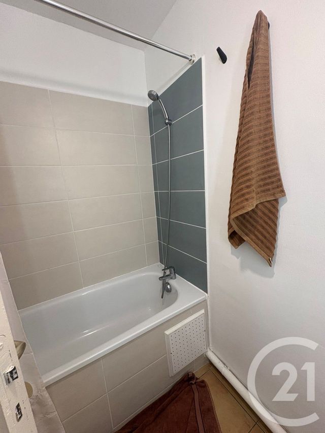 Appartement F1 &agrave; louer - 1 pi&egrave;ce - 24 m2 - St Denis - 974 - REUNION