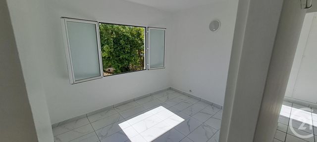 Maison à louer - 5 pièces - 97,41 m2 - Ste Marie - 974 - REUNION