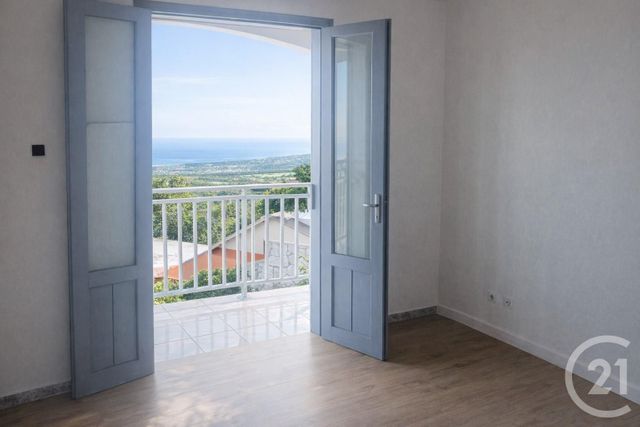 Maison &agrave; louer - 4 pi&egrave;ces - 88,86 m2 - St Paul - 974 - REUNION