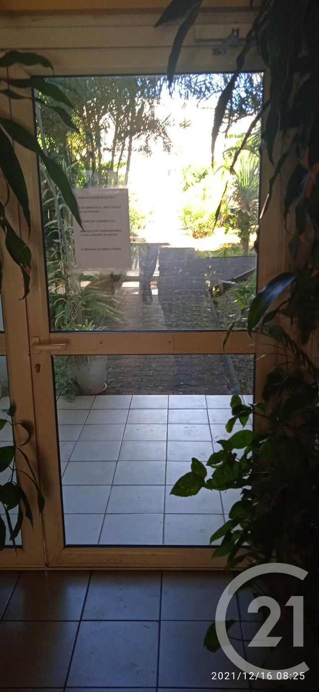 Appartement Studio &agrave; louer - 1 pi&egrave;ce - 29,77 m2 - St Denis - 974 - REUNION