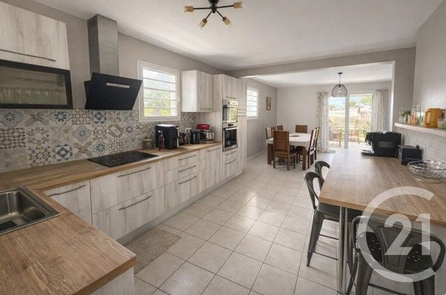 Maison &agrave; louer - 5 pi&egrave;ces - 164,60 m2 - St Denis - 974 - REUNION