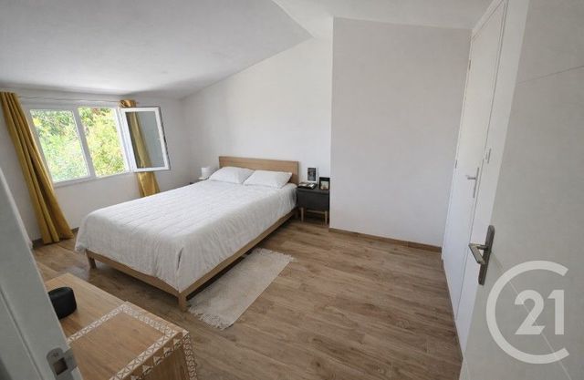 Maison &agrave; louer - 5 pi&egrave;ces - 164,60 m2 - St Denis - 974 - REUNION