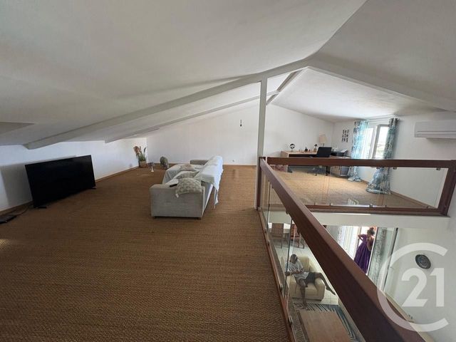 Maison &agrave; louer - 5 pi&egrave;ces - 164,60 m2 - St Denis - 974 - REUNION