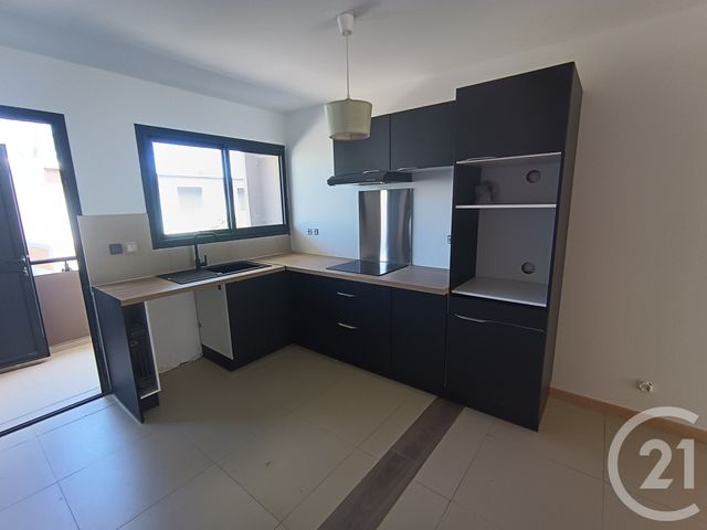 Appartement F3 &agrave; louer - 3 pi&egrave;ces - 87,46 m2 - St Leu - 974 - REUNION