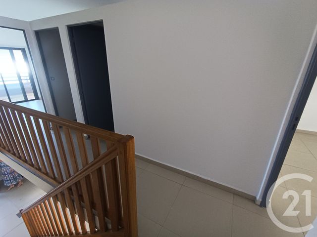 Appartement F3 &agrave; louer - 3 pi&egrave;ces - 87,46 m2 - St Leu - 974 - REUNION