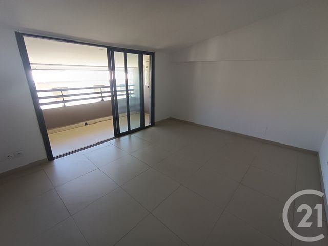 Appartement F3 &agrave; louer - 3 pi&egrave;ces - 87,46 m2 - St Leu - 974 - REUNION