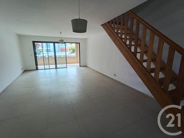 Appartement F3 &agrave; louer - 3 pi&egrave;ces - 87,46 m2 - St Leu - 974 - REUNION