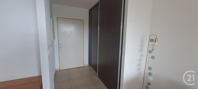 Appartement F1 &agrave; louer - 1 pi&egrave;ce - 28,86 m2 - St Denis - 974 - REUNION