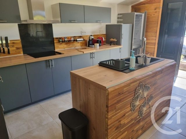 Maison &agrave; louer - 2 pi&egrave;ces - 67 m2 - St Denis - 974 - REUNION