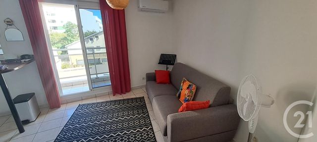 Appartement Studio &agrave; louer - 1 pi&egrave;ce - 19,89 m2 - St Denis - 974 - REUNION