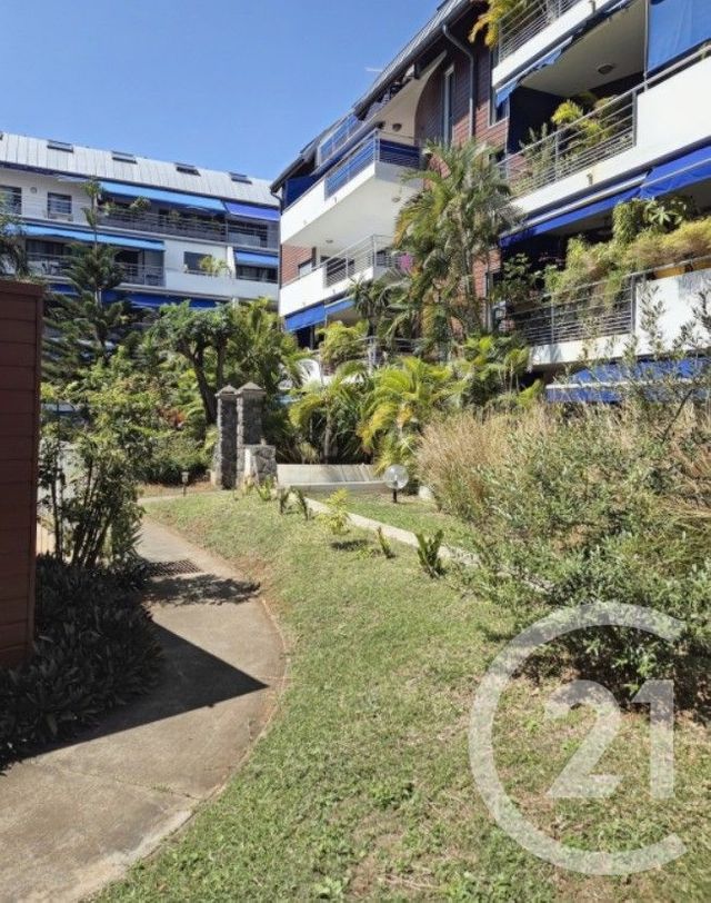 Appartement F4 &agrave; louer - 4 pi&egrave;ces - 78,92 m2 - St Denis - 974 - REUNION