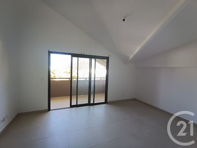 Appartement F3 &agrave; louer - 3 pi&egrave;ces - 98 m2 - St Leu - 974 - REUNION