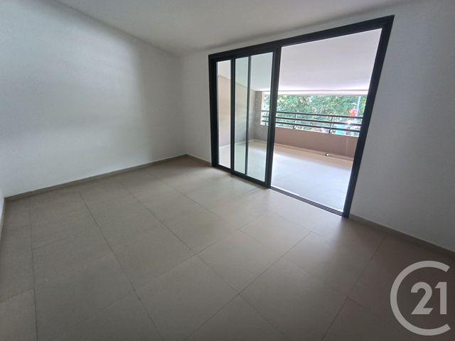 Appartement F3 &agrave; louer - 3 pi&egrave;ces - 85,94 m2 - St Leu - 974 - REUNION