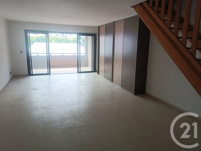 Appartement F3 &agrave; louer - 3 pi&egrave;ces - 85,94 m2 - St Leu - 974 - REUNION